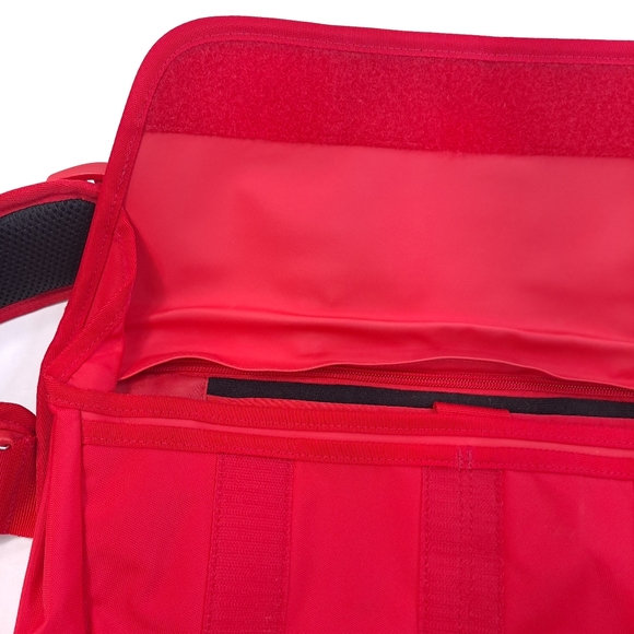 Timbuk2 Catapult Sling Messenger Bag Flame Red Padded Shoulder Bag Backpack - Picture 6 of 16
